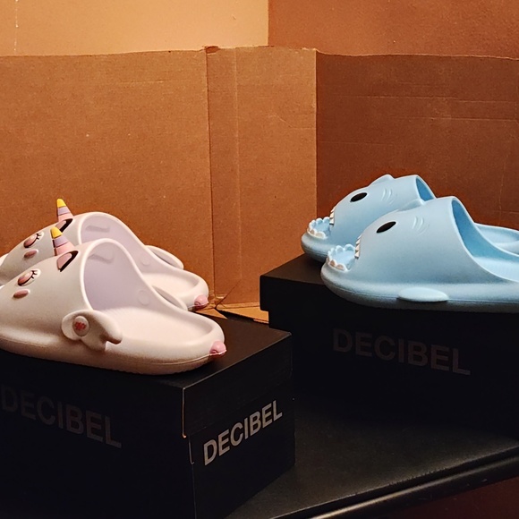 Slippers - Picture 4 of 5